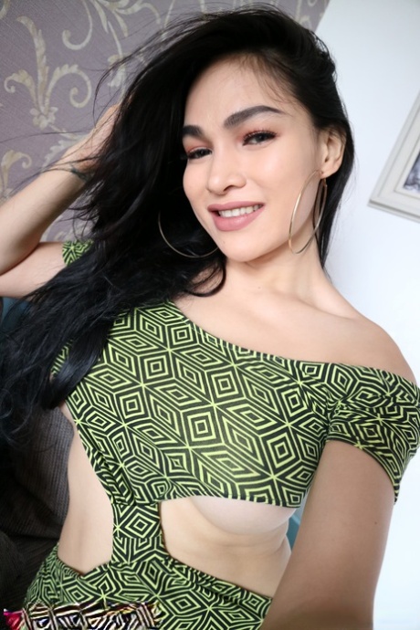 Marvelous shemale TS Filipina reveals her sexy tits & nipples in a solo